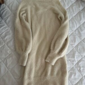 Elegant Cream Long Sleeve Dress